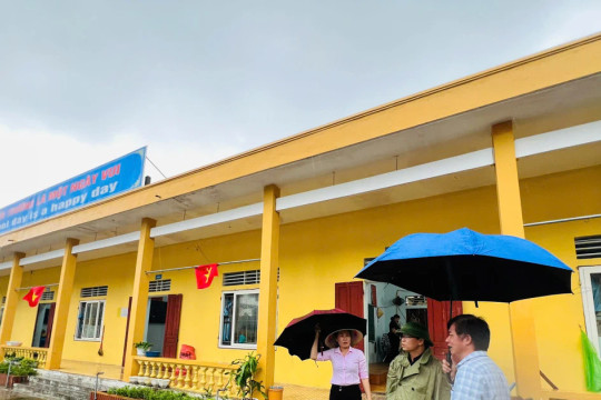 Hàng nghìn học sinh ven biển, miền núi Nghệ An nghỉ học do mưa lũ