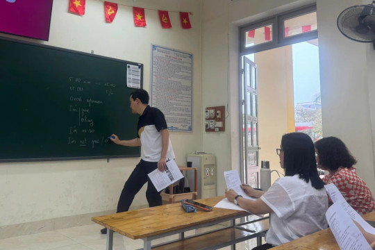 Giáo viên thành người học để nâng năng lực ngoại ngữ