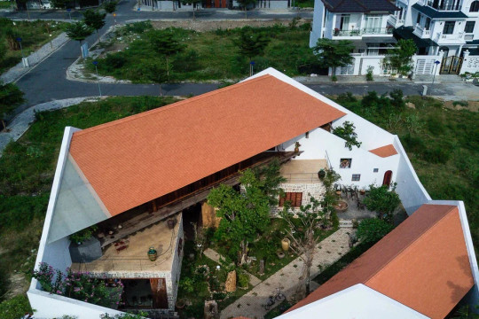 Ngôi nhà đưa hình ảnh nhà sàn Bắc Bộ vào không gian sống
