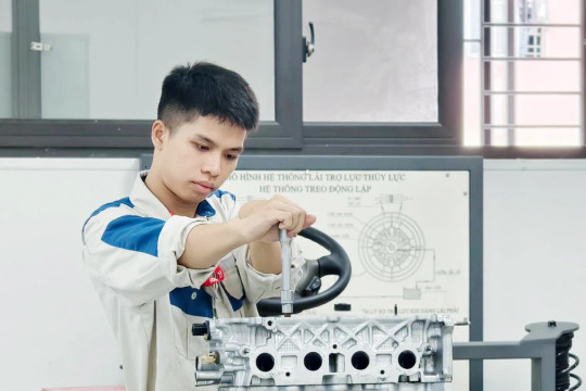 Đầu tư đồng bộ cơ sở vật chất để nâng chất lượng đào tạo nghề