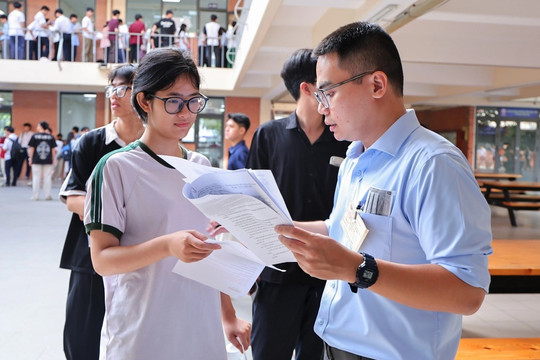 Bỏ điểm cộng IELTS, giải học sinh giỏi khi tuyển sinh đại học: Chuyên gia nói gì?