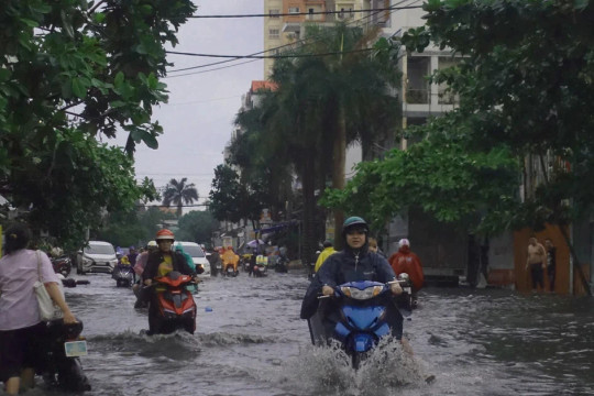 Nam Bộ, Nam Trung Bộ bước vào đợt mưa đỉnh điểm