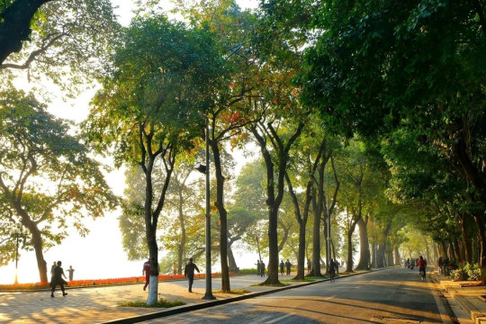 Dự báo thời tiết ngày 21/9: Bắc Bộ ngày nắng, Nam Bộ mưa dông