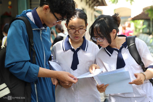 Dự kiến siết điểm sàn nếu xét học bạ vào ngành Sư phạm, Y dược