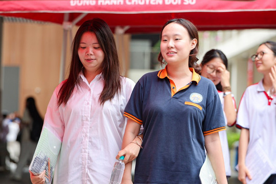 Điểm thi 25,75 đỗ Y khoa nhờ IELTS, có công bằng?