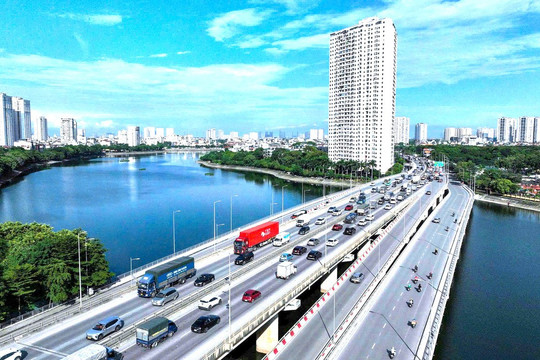 Cục CSGT nêu lý do bỏ làn khẩn cấp tại Vành đai 3 trên cao Hà Nội