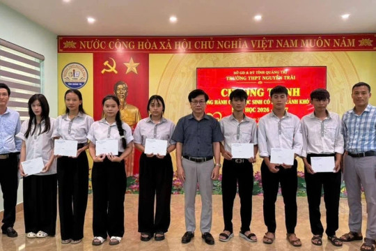 Thêm điểm tựa cho học sinh có hoàn cảnh khó khăn