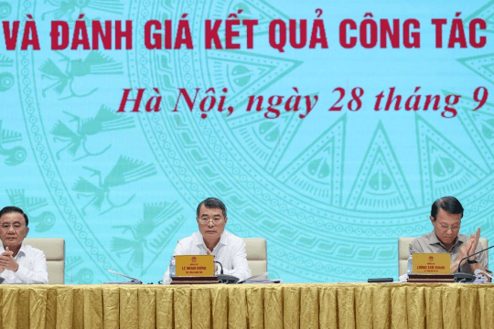 Triển khai đồng bộ học bạ, văn bằng, tích hợp trên VNeID, hoàn thành trước 30/10