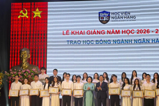 Hơn 10 tỷ đồng nguồn lực đồng hành cùng Học viện Ngân hàng trong năm học mới