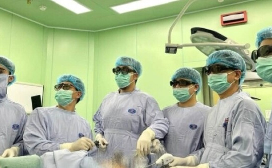 Một lần khám phát hiện hai bệnh ung thư