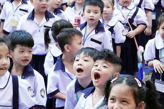 Lạm thu đầu năm học: Ai chịu trách nhiệm xử lý?