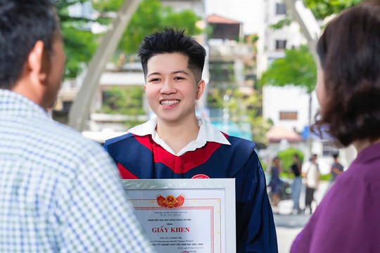 'Tài năng' Bách khoa chinh phục hai hội nghị AI hàng đầu thế giới
