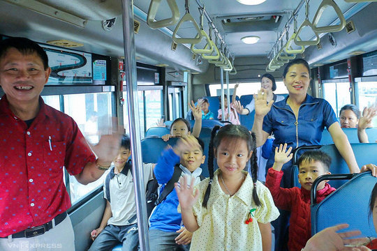 Nghệ An yêu cầu đưa 127 học sinh trở lại trường sau 3 tuần nghỉ
