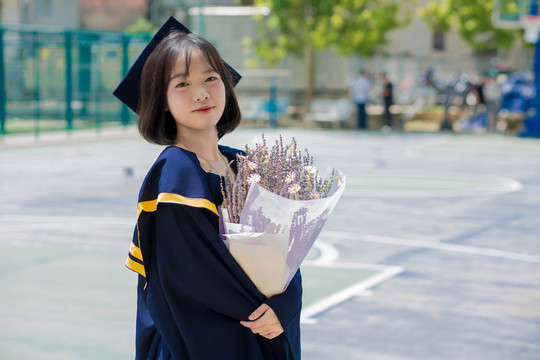 Cô gái nhút nhát thành thủ khoa Học viện Công nghệ Bưu chính Viễn thông