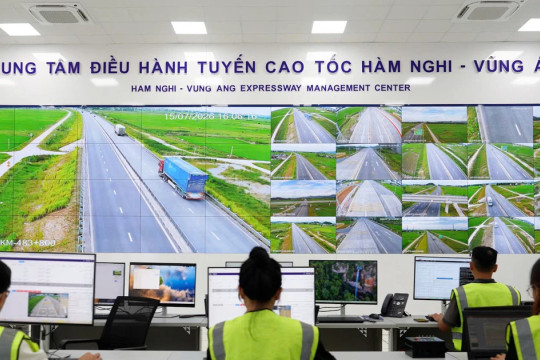 Bác thông tin cao tốc Bắc - Nam giảm xe vì phí cao, phạt lỗi khoảng cách