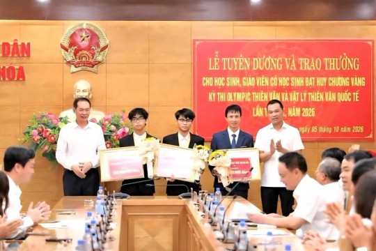 Thanh Hoá trao thưởng học sinh giành Huy chương Vàng Olympic Thiên văn quốc tế
