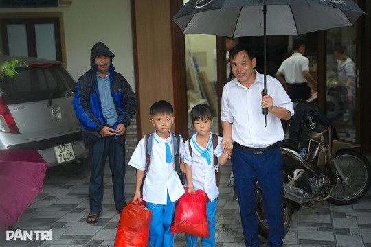 Đúng một tháng sau khai giảng, 127 học sinh vẫn chưa đến lớp