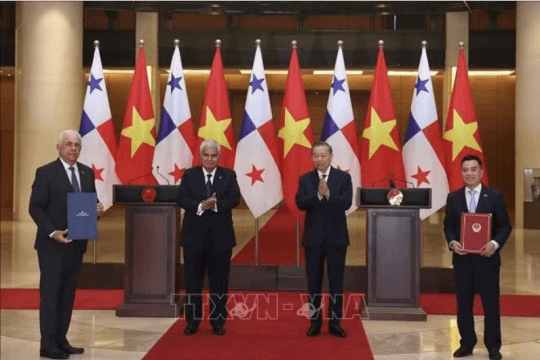Tổng Bí thư, Chủ tịch nước Tô Lâm và Tổng thống Panama chứng kiến Lễ trao các văn kiện hợp tác