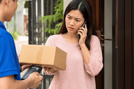Thủ đoạn lừa đảo chưa từng có liên quan đến shipper, công an cảnh báo tuyệt đối không làm 5 điều này