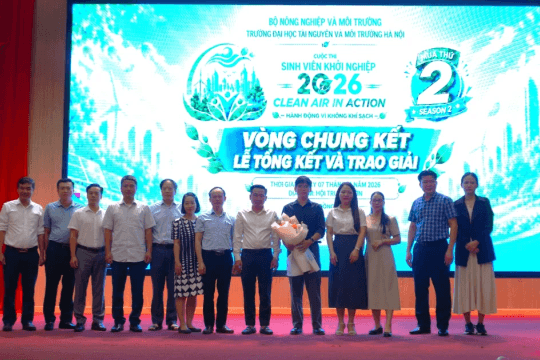 Sinh viên với giải pháp công nghệ vì không khí sạch