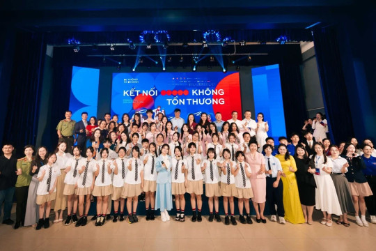 Khởi động “Không Một Mình” mùa 2: Để trẻ em luôn có một điểm tựa