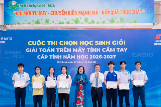 Gần 2.000 học sinh Vĩnh Long tranh tài cuộc thi giải toán trên máy tính cầm tay