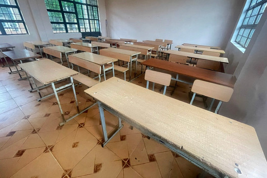 Vụ đóng đến 500.000 đồng mua bàn: Trả lại hơn 26 triệu đồng cho phụ huynh