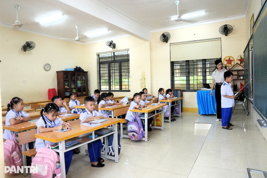 Diễn biến mới nhất vụ hơn 100 học sinh cả tháng không đi học