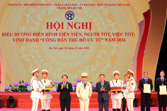 Giám đốc Công an Hà Nội được vinh danh ‘công dân Thủ đô ưu tú’ năm 2026