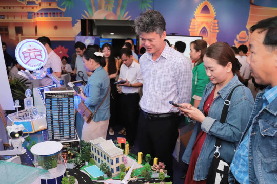 Gần 1.000 cán bộ, giáo viên Đà Nẵng 'bắt nhịp' kỷ nguyên số và quản trị AI