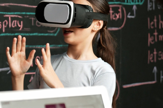 Đưa AI vào trường học: Không để công nghệ làm thay việc học
