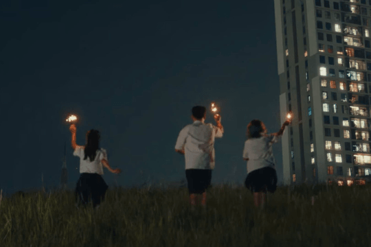 Hé lộ MV “STARISE”: Nơi những vết xước trở thành tuổi trẻ rực rỡ