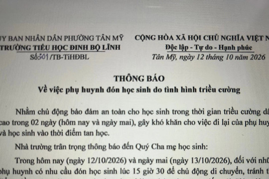 Trường học ở TPHCM cho học sinh nghỉ sớm để tránh triều cường