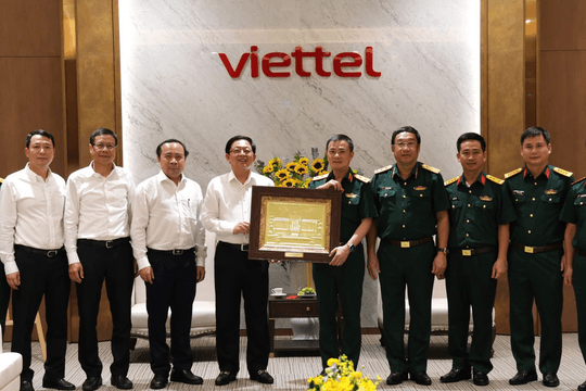 Phó Thủ tướng Hồ Quốc Dũng làm việc với Viettel về nghiên cứu, phát triển khoa học, công nghệ, chuyển đổi số