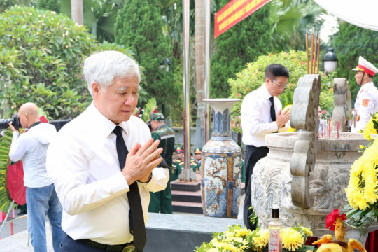 Phó Chủ tịch Thường trực Quốc hội dự lễ truy điệu, an táng 93 hài cốt liệt sĩ