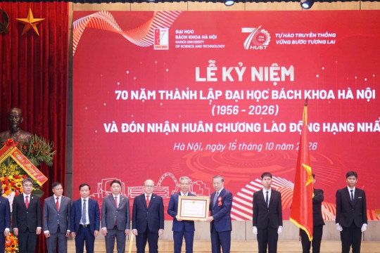 Tổng Bí thư, Chủ tịch nước Tô Lâm trao Huân chương Lao động hạng Nhất cho Đại học Bách khoa Hà Nội