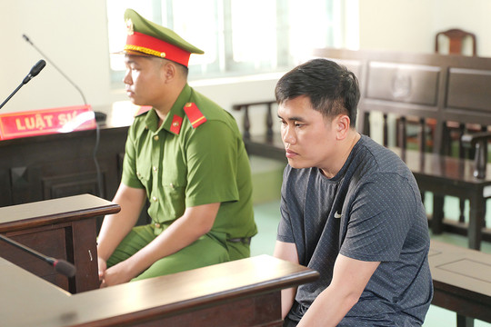 Tài xế tông nữ sinh tử vong ở Vĩnh Long bị phạt 30 tháng tù