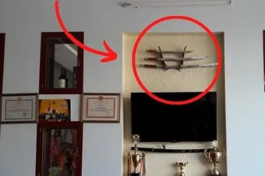 Ông bà căn dặn: Trước sân tránh 3 cây, trong nhà kiêng 2 vật - Chớ dại làm ngược