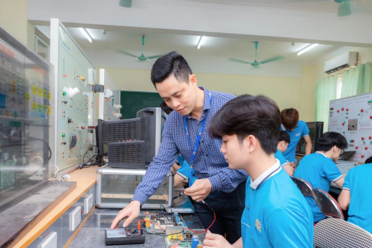 Từ coi trọng người giỏi đến kiến tạo môi trường để nhân tài tạo ra giá trị