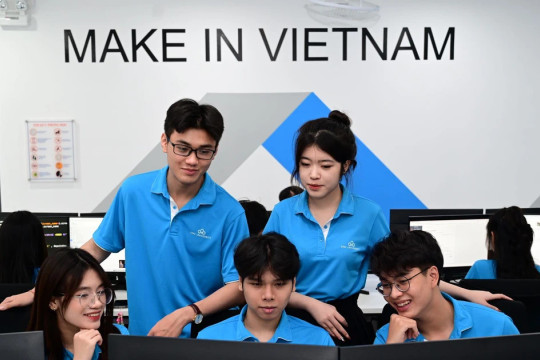 Thu hút và trọng dụng nhân tài trong các ngành, lĩnh vực mũi nhọn, phục vụ đất nước phát triển nhanh, bền vững