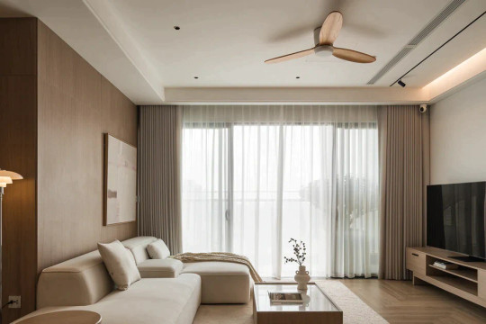 Căn hộ 160m² bỏ một phòng tắm để mở rộng bếp và đón ánh sáng