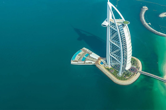 Khách sạn 6 sao là gì, xa xỉ đến mức nào?