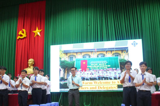 Từng bước đưa tiếng Anh vào dạy môn Hóa học