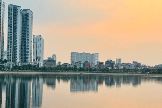 Có nên mua nhà lúc này hay chờ giá giảm tiếp?
