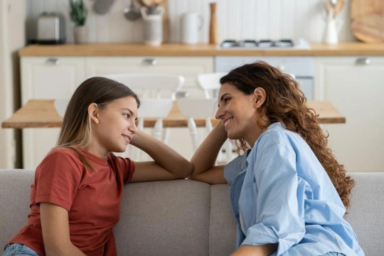 Tại sao trẻ vị thành niên 'ghét' cha mẹ?