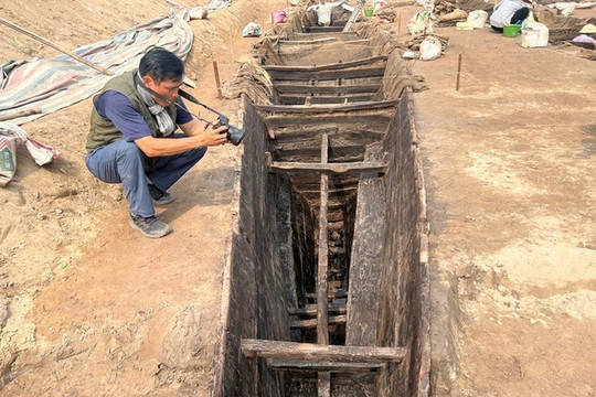 Phát hiện mới về thuyền cổ được tìm thấy dưới ao ở Bắc Ninh