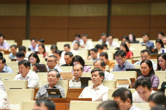 Hôm nay, Quốc hội thảo luận ba dự án luật về đất đai, nhà ở và bất động sản
