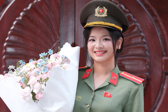 Cô gái Nùng tốt nghiệp thủ khoa Học viện An ninh nhân dân