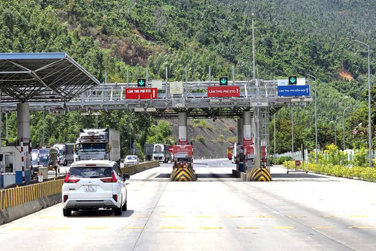 Bộ Xây dựng: Doanh nghiệp thu phí không dừng chưa làm rõ đầy đủ bản chất khoản phí