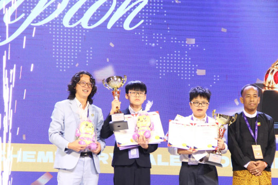 Học sinh Việt Nam giành nhiều giải thưởng Kỳ thi Olympic Tài năng Hóa học Trẻ Thế giới